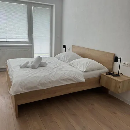 Lesna 3, Apartmán *