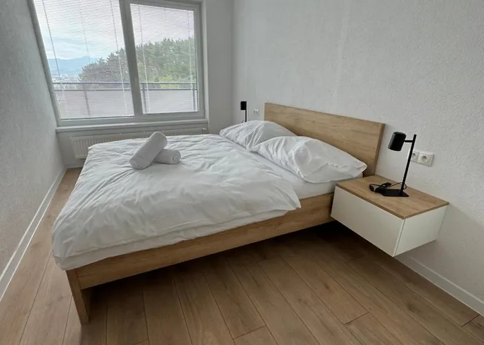 Lesná 3, Apartamento *