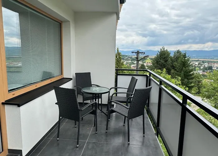 Lesná 3, Apartamento